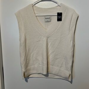 Abercrombie & Fitch Sweater Vest